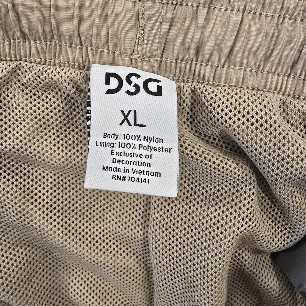 DSG Men's Beige Relax Fit Short Size xl Nwt - Picture 7 of 9